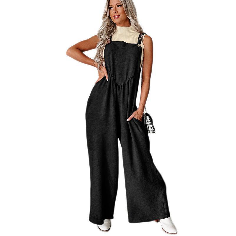 Casual women's jumpsuit with wide leg and decorative button details Lune London