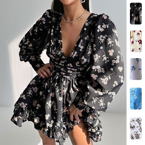 Robe à fleurs ludique pour femmes avec des manches volumineuses et une jupe froncée Chic & Stil