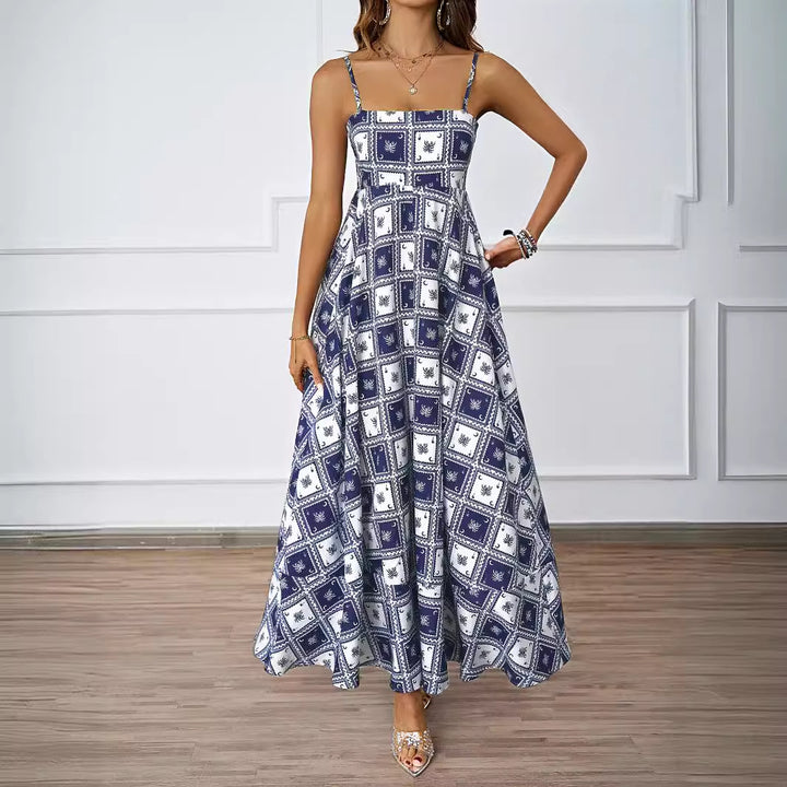 Women’s maxi dress with modern graphic print and loose fit Lune London