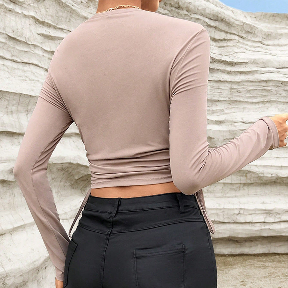 Haut décontracté pour femmes avec un détail de volants sophistiqué et une coupe asymétrique Chic & Stil