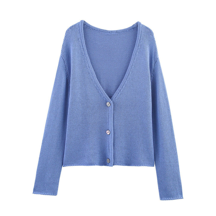 Ladies cardigan with V-neck and elegant button closure Lune London