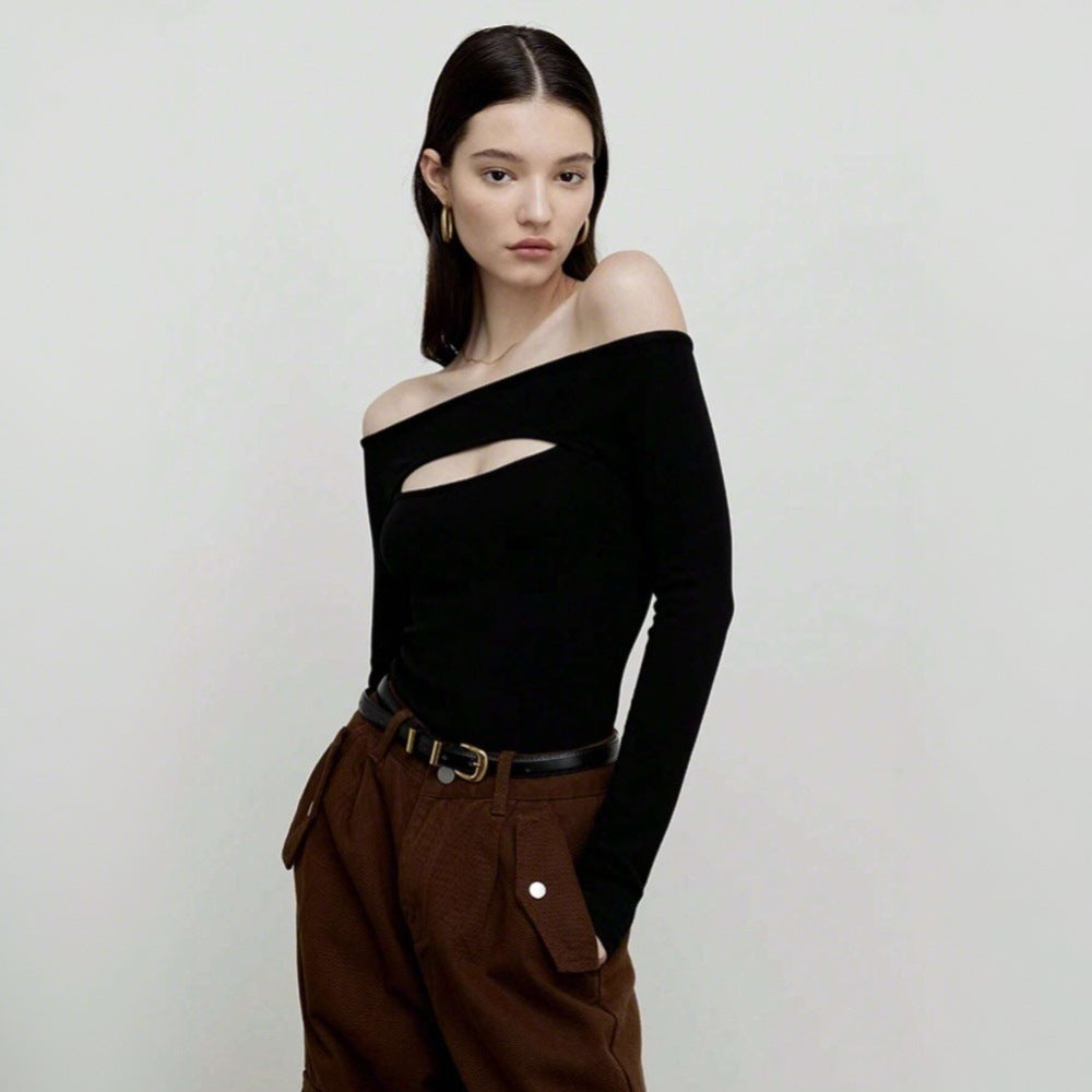 Haut ajusté pour femmes avec encolure asymétrique et manches longues Chic & Stil
