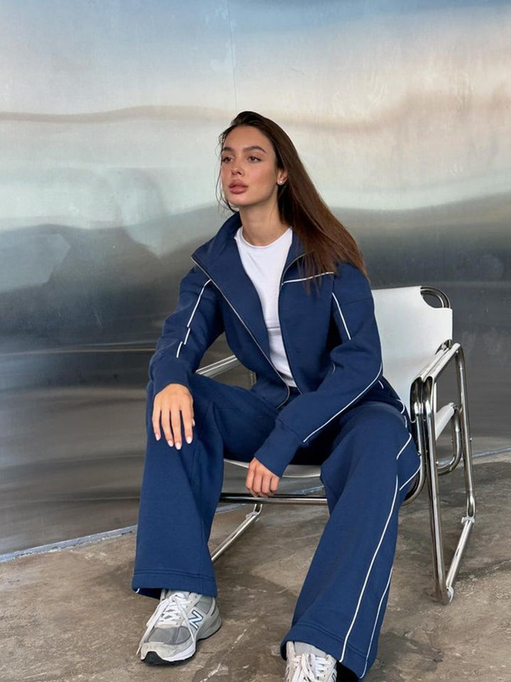 Women's sporty leisure suit with soft top and comfortable pants Lune London