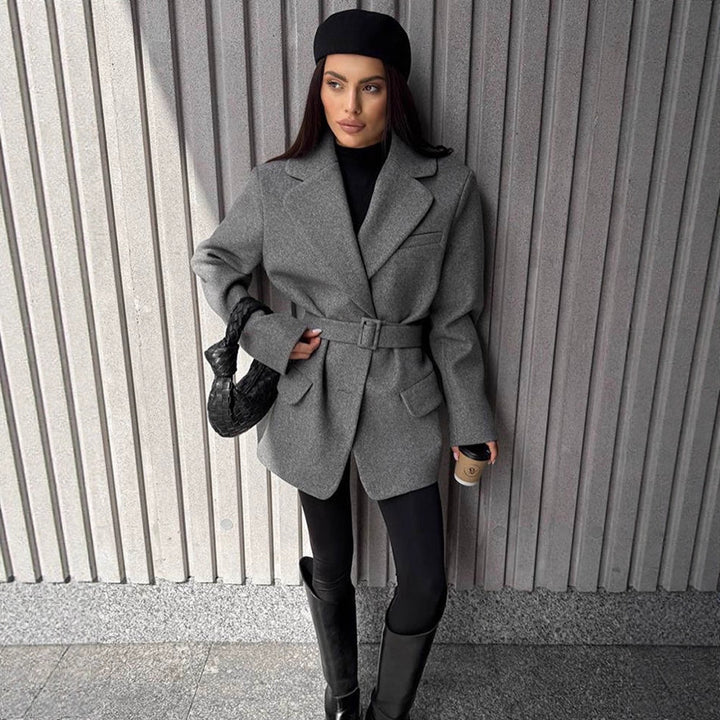 Women's short coat in blazer style made of wool blend with waist belt & flap pockets Amarae