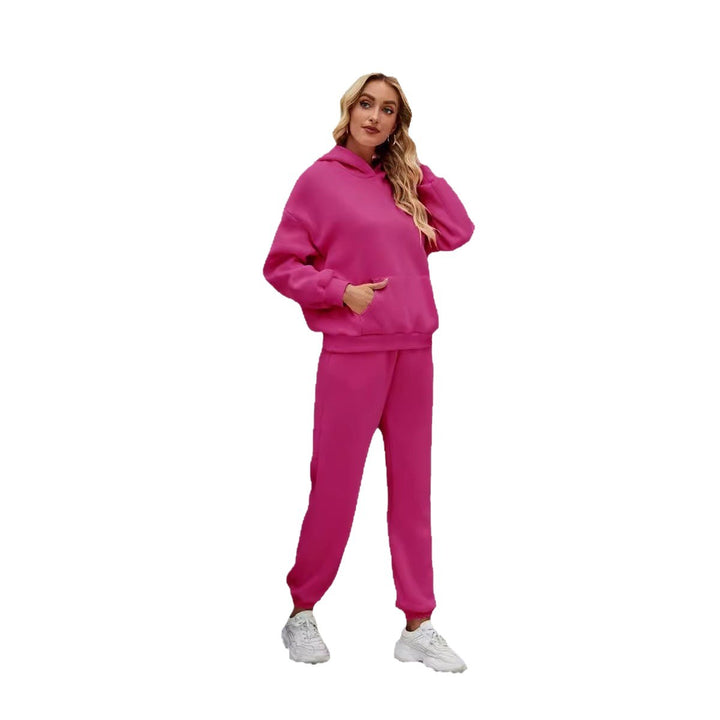 Women's casual hoodie suit with a comfortable fit and side pockets Chic & Stil