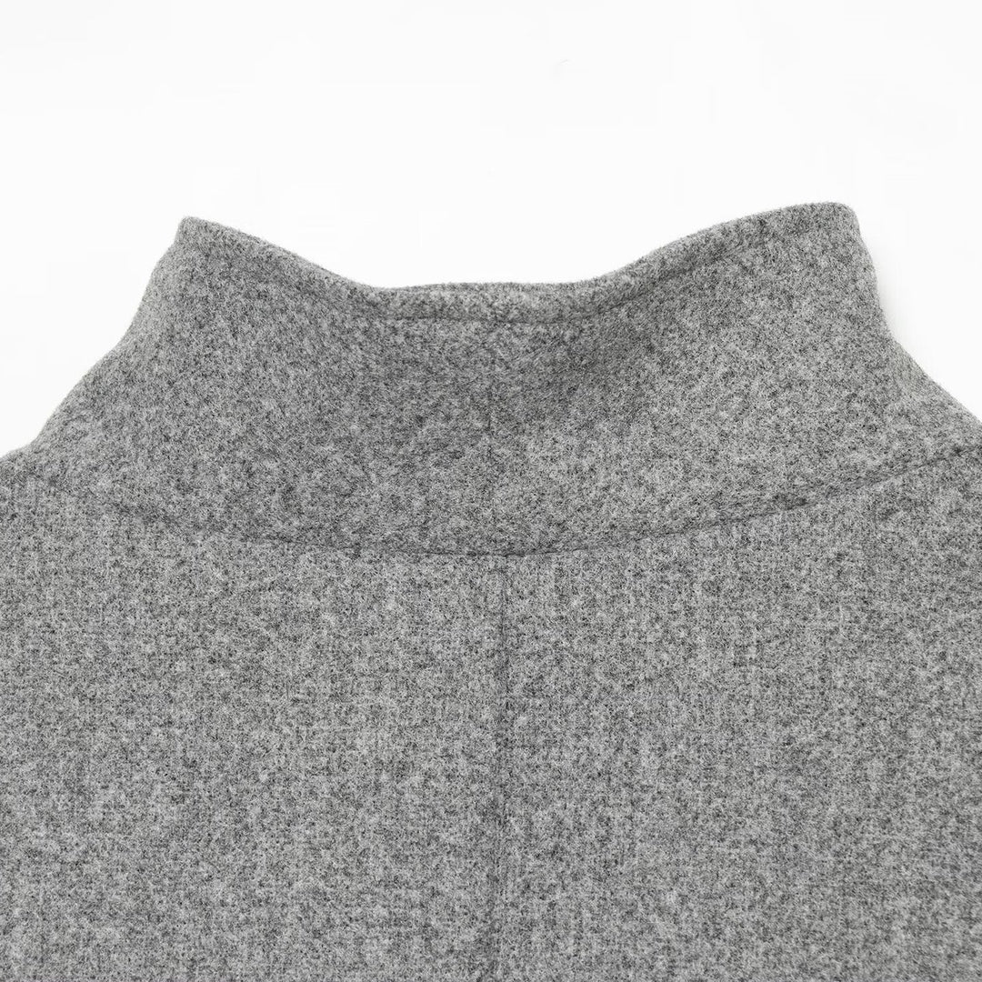 Women's Short Cape Coat made of Wool Blend with High Standing Collar and Double-Breasted Button Placket Amarae