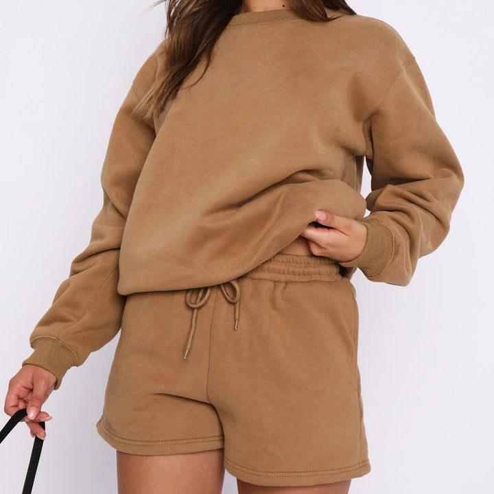 Casual oversized sweatshirt and shorts set for women Lune London