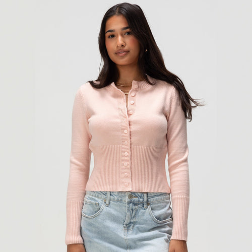 Cardigan pour femmes avec des détails de boutons contrastants Chic & Stil