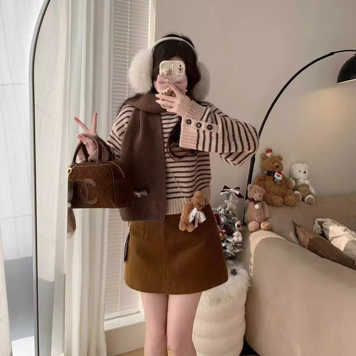 Knitted sweater for women with kangaroo pocket and generous cut Lune London