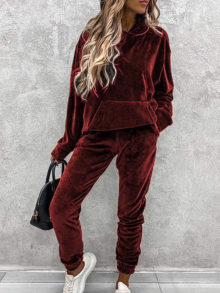 Women high-quality velvet lounge set with hoodie and comfortable pants Lune London