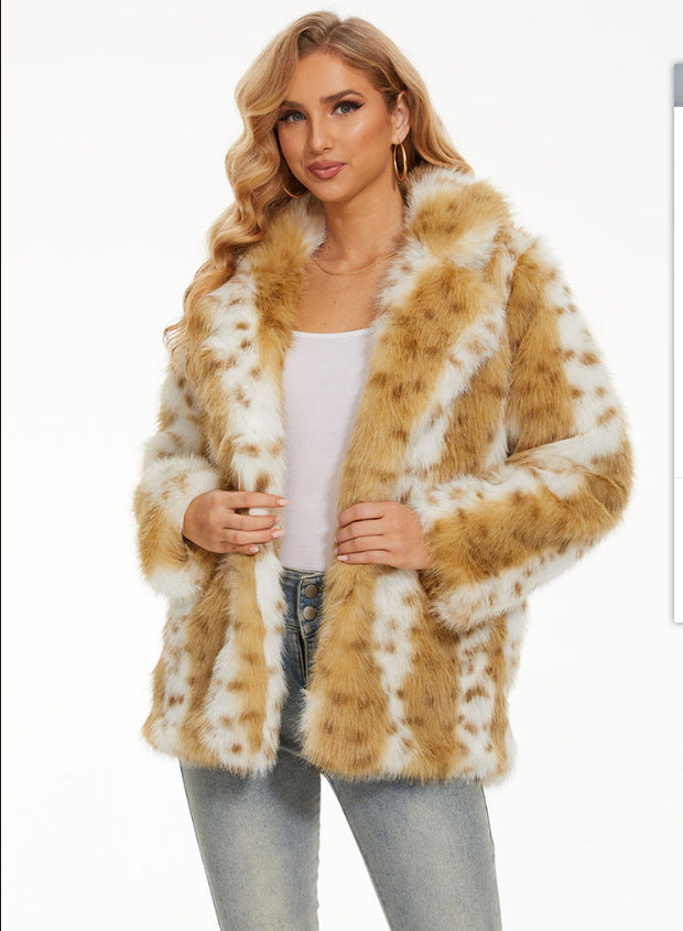 Glamorous faux fur jacket for women with elegant stripes Lune London