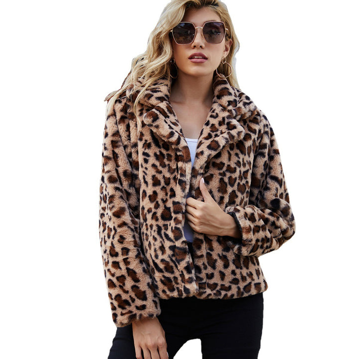 Women Velvet Leopard Print Jacket with Elegant Collar and Soft Lining Lune London
