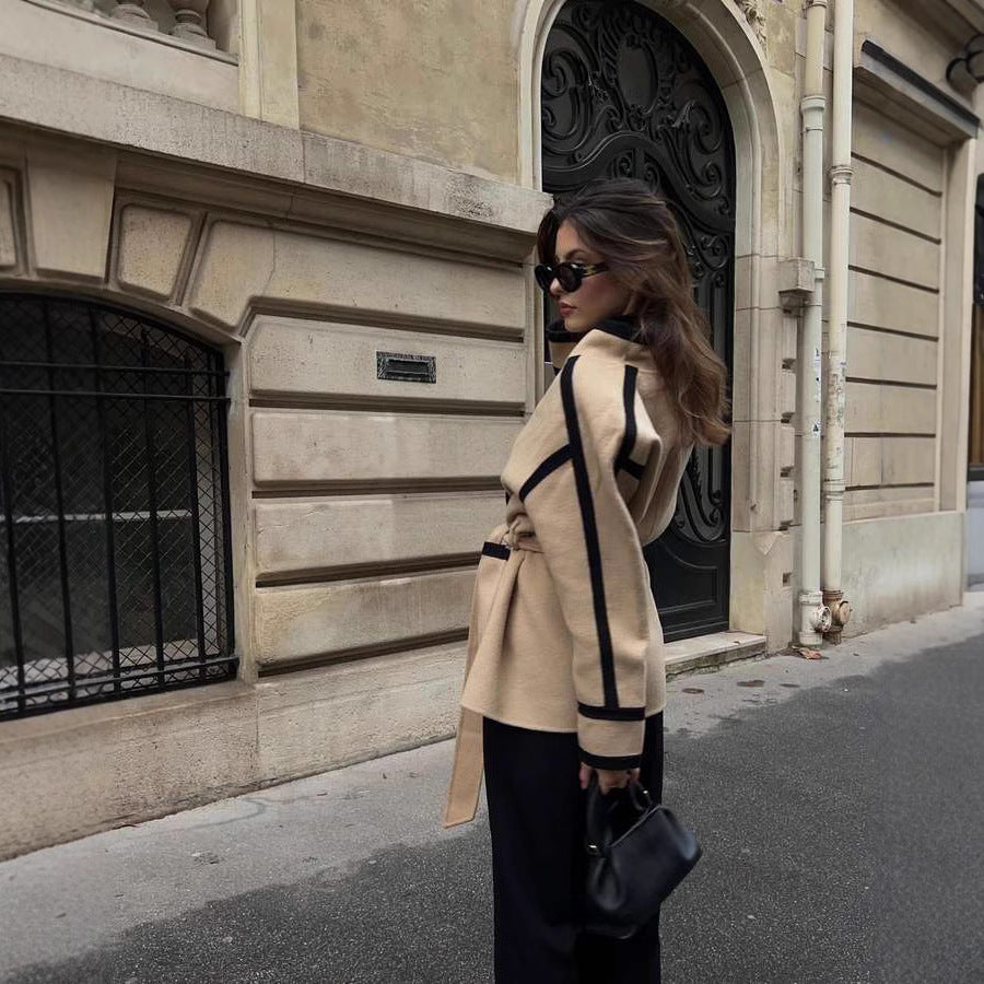 Fashion oversized coat for women with belt and graphic contrasts Lune London