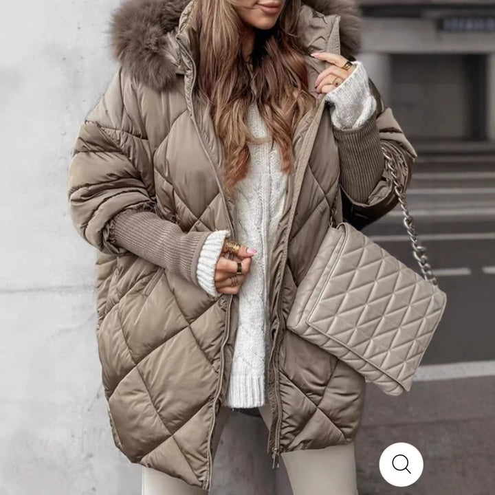 Ladies oversized quilted jacket with removable faux fur collar Lune London