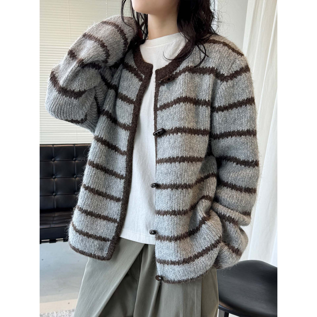 Women's Chunky Knit Short Jacket in Boxy Cut with Toggle Closures Amarae