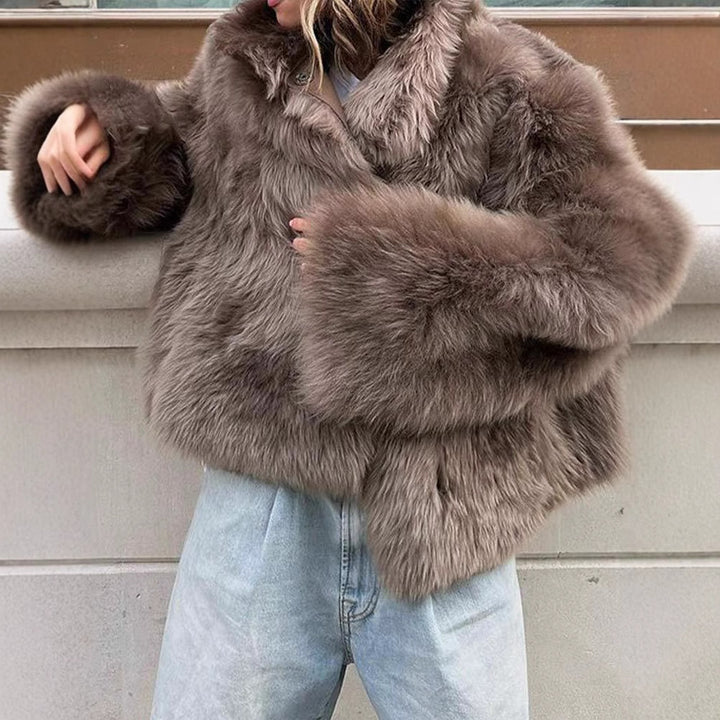 Ladies Short Faux Fur Coat with Large Collar Lune London