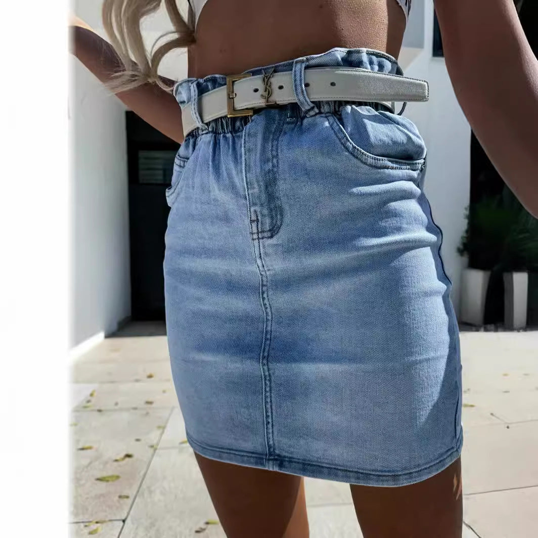 Denim skirt for women in trendy vintage style with fitted cut and adjustable belt Chic & Stil
