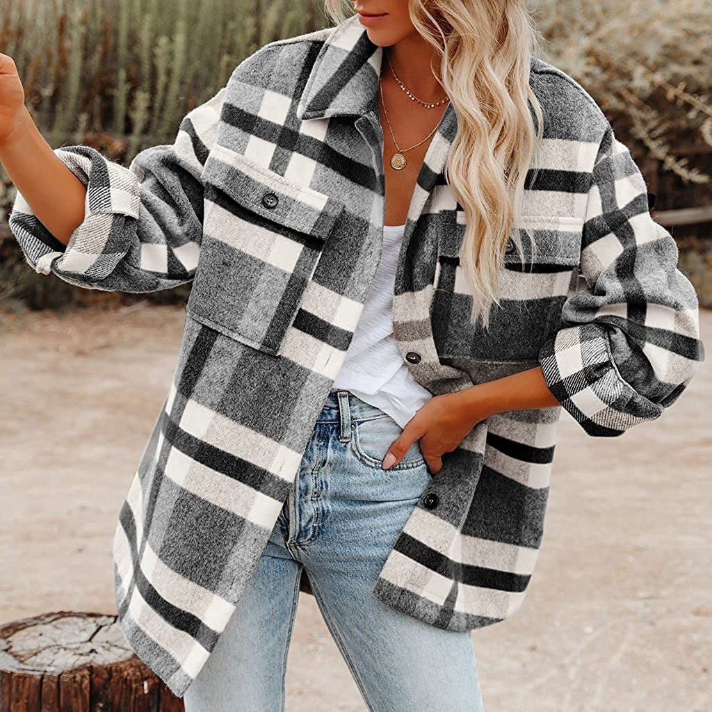 Chic and Stylish Women's Flannel Jacket with Plaid Pattern