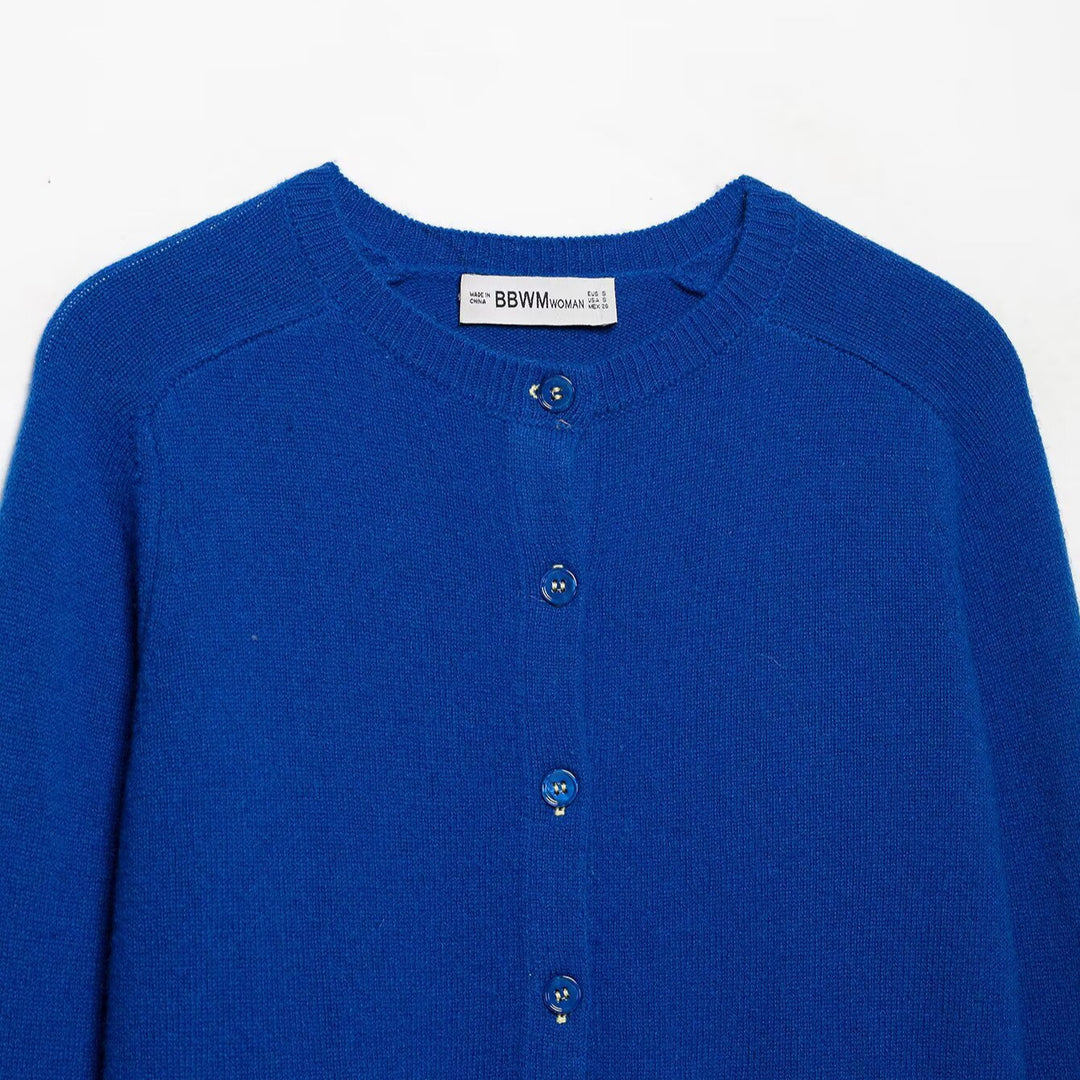 Women's fine knit cardigan with round neck and button placket Amarae