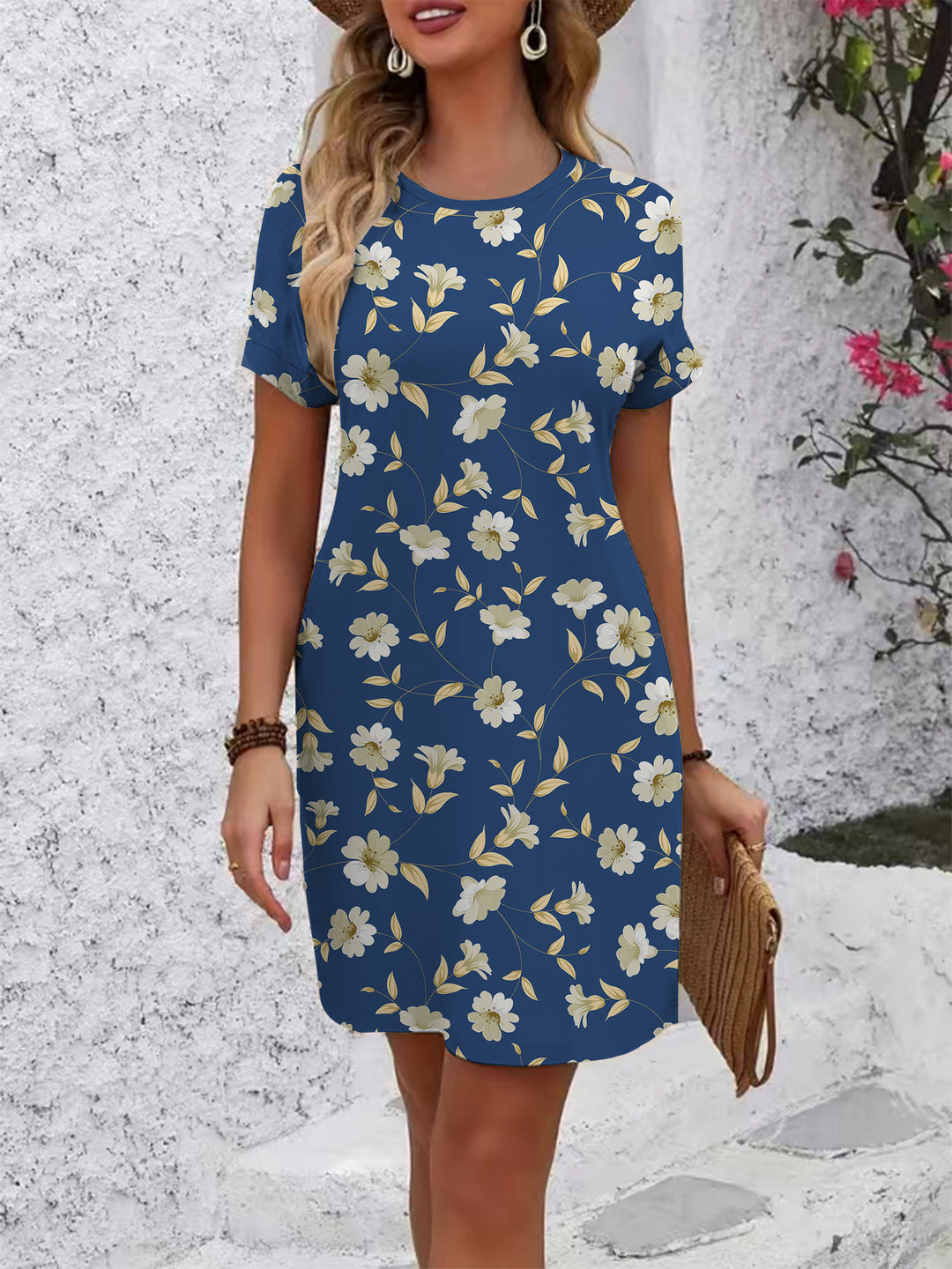 Women’s short-sleeve dress with playful flamingo design and loose fit Lune London