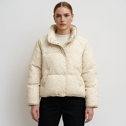 Veste matelassée volumineuse pour femmes avec un design floral et des poches pratiques Amarae
