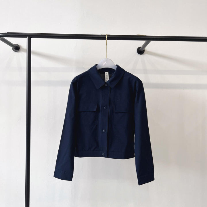 Ladies Short Overshirt Jacket made of lightweight cotton blend with chest pockets Amarae