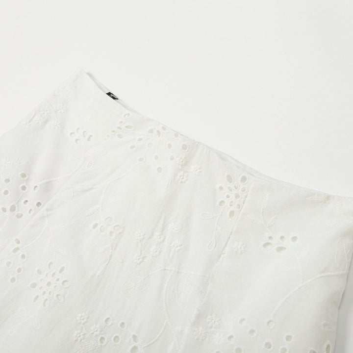 Women's midi skirt with broderie anglaise, flared A-line and curved hem Amarae