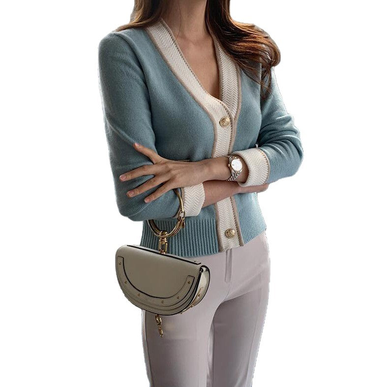 Knit jacket for women with an elegant V-neck and contrasting buttons Lune London
