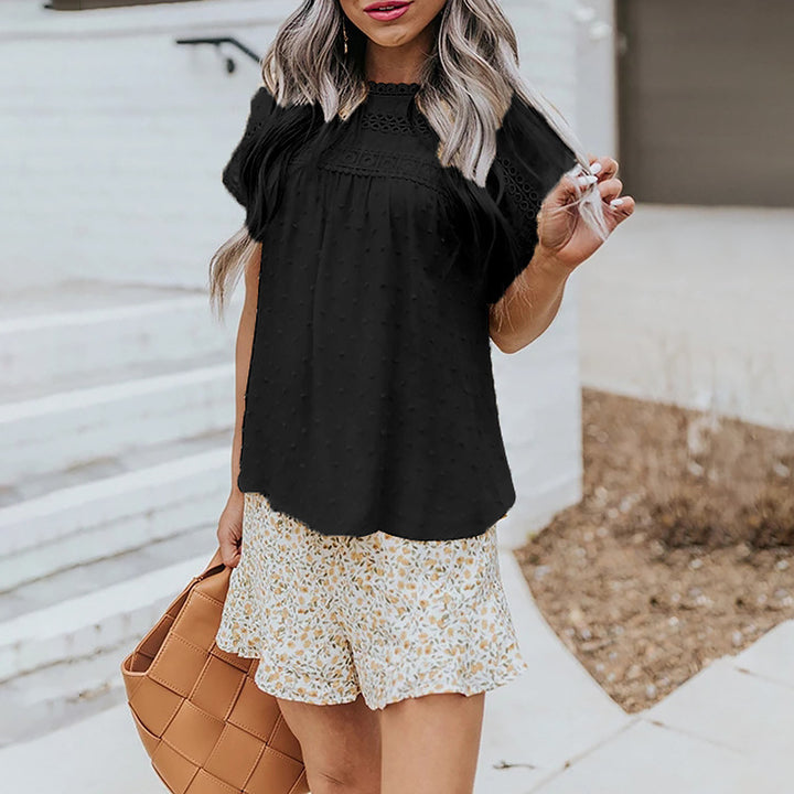 Elegant short blouse for women with lace accents Lune London