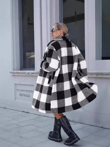 Amarae | Longer Coat - Oversized Fit - Soft Sherpa Texture - Checkered Pattern - Wrap Collar