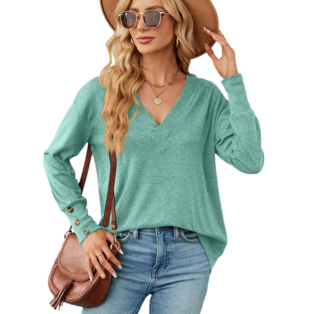 Ladies oversized V-neck sweater with stylish button details Lune London