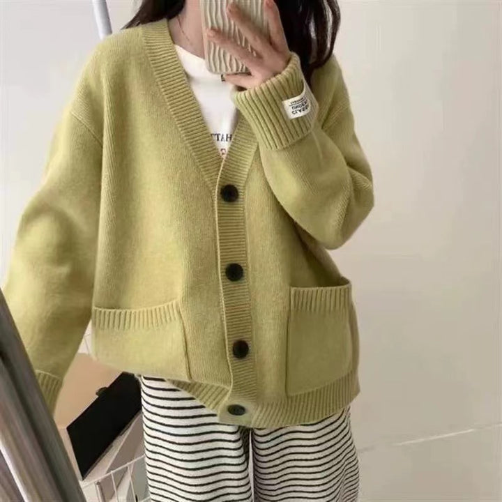Cardigan Femme Confortable avec Décolleté en V Profond et Grandes Poches Chic & Stil