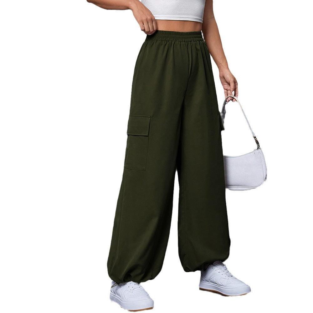 Women's cargo pants with elastic waist and wide legs Chic & Stil