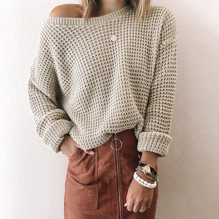 Women loose knit sweater with spiral structure and wide neckline Lune London