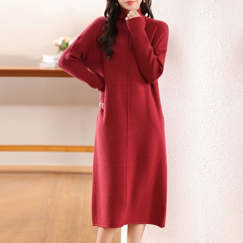 Robe en tricot pour femmes avec col montant et silhouette décontractée Chic & Stil