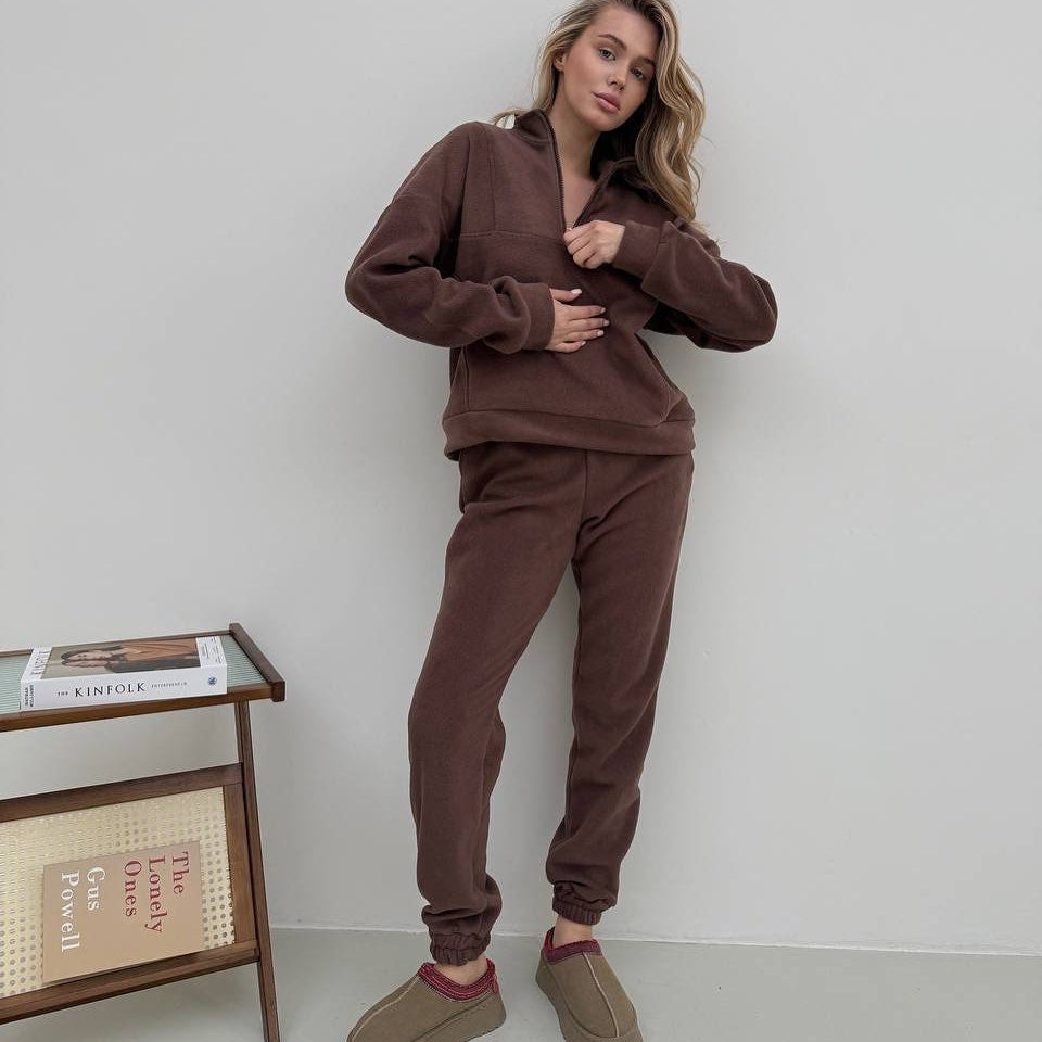 Ladies Comfortable Fleece Lounge Set with Elastic Waist and Zipper Lune London