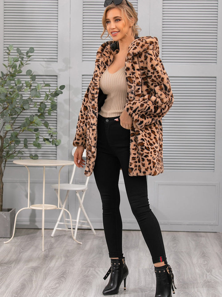 Amarae | Women's cozy oversized jacket with elegant leopard pattern