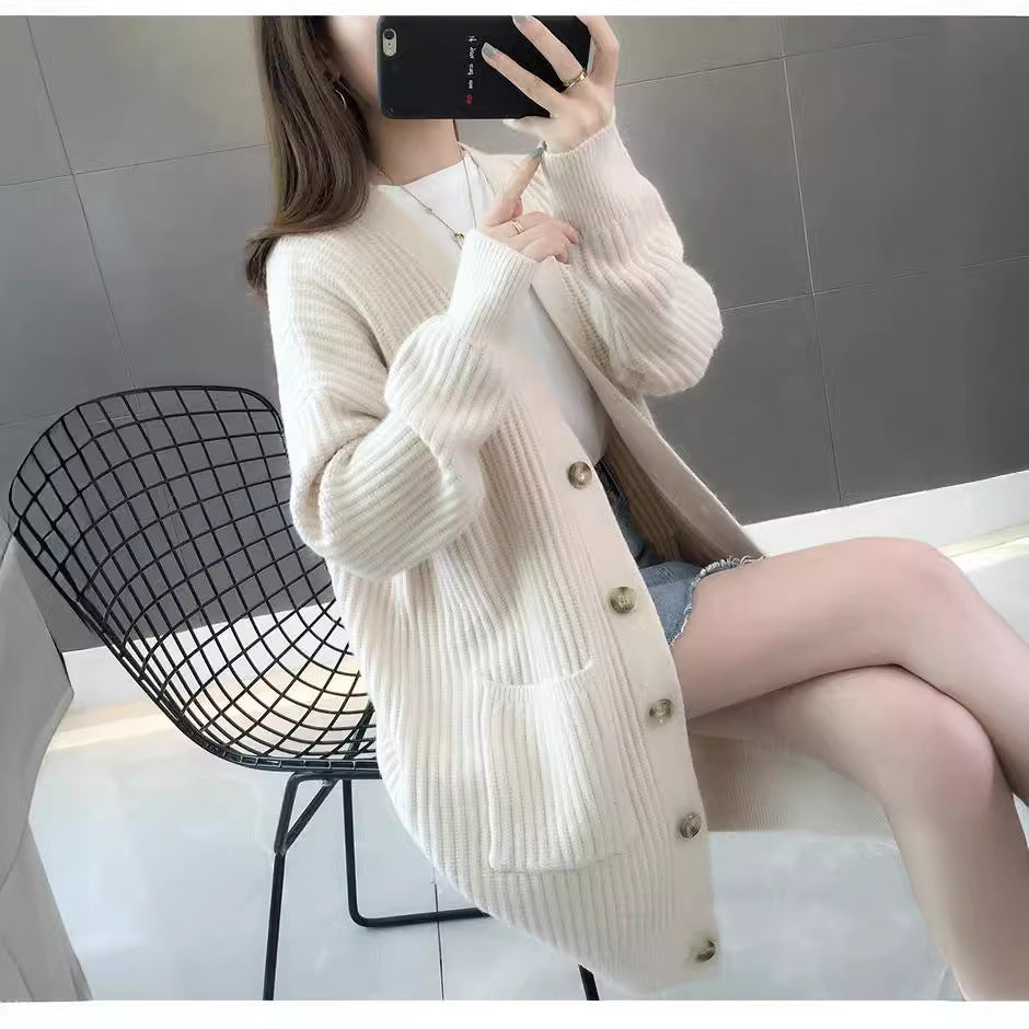 Cardigan pour femmes avec poches à rabat et patte de boutonnage Chic & Stil