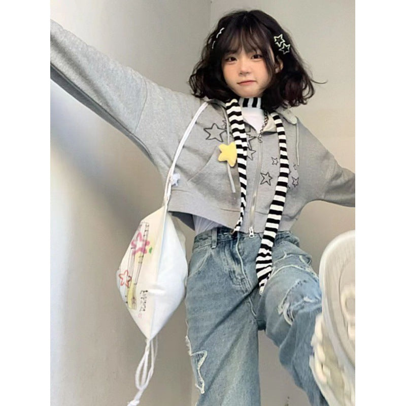 Women's cropped hoodie with creative star appliqués Chic & Stil