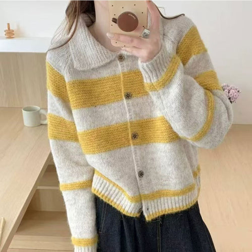 Ladies cozy knitted cardigan with contrasting stripes and a soft knitted material Amarae