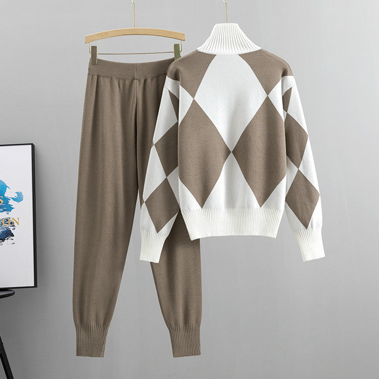 Knit set for women with a modern diamond pattern and a high collar Lune London