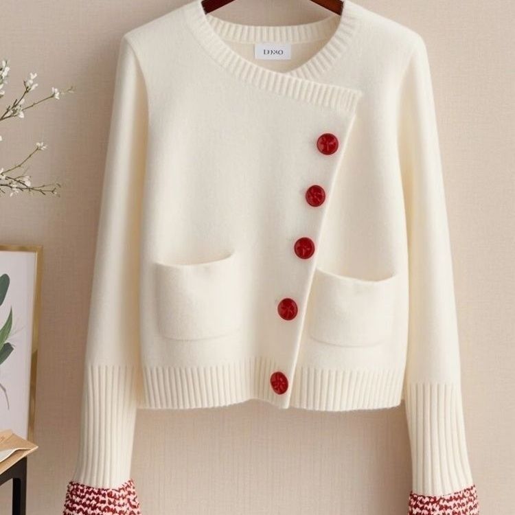 Cardigan de mode pour femmes avec boutons décoratifs Chic & Stil