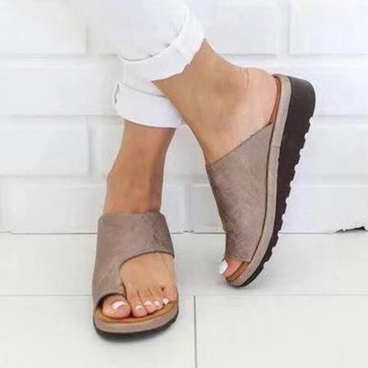 Stylish Women's Clogs with High-Quality Sole Lune London