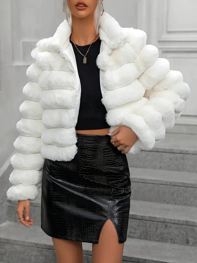 Sporty faux fur jacket for ladies with structured design Lune London