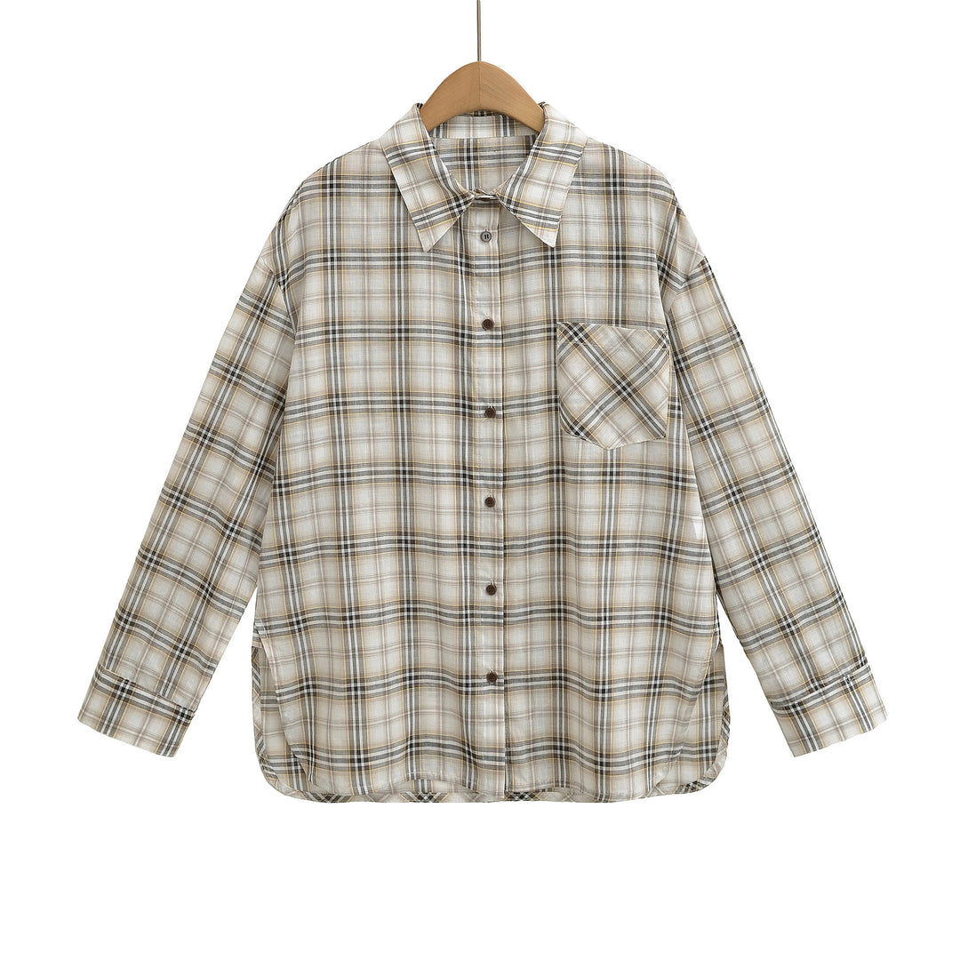 Casual plaid shirt for women with an oversized fit and practical chest pocket Lune London