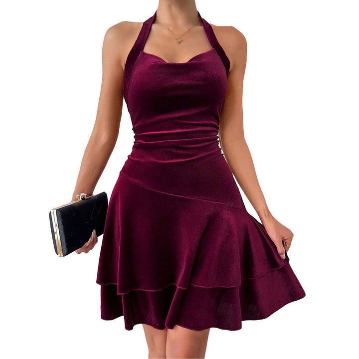 Robe de soirée ajustée pour dames avec jupe volants et design dos nu Chic & Stil