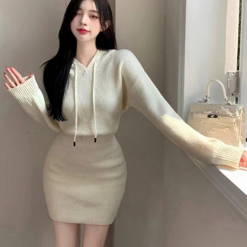 Robe à capuche pour femmes avec une coupe décontractée et des poches pratiques