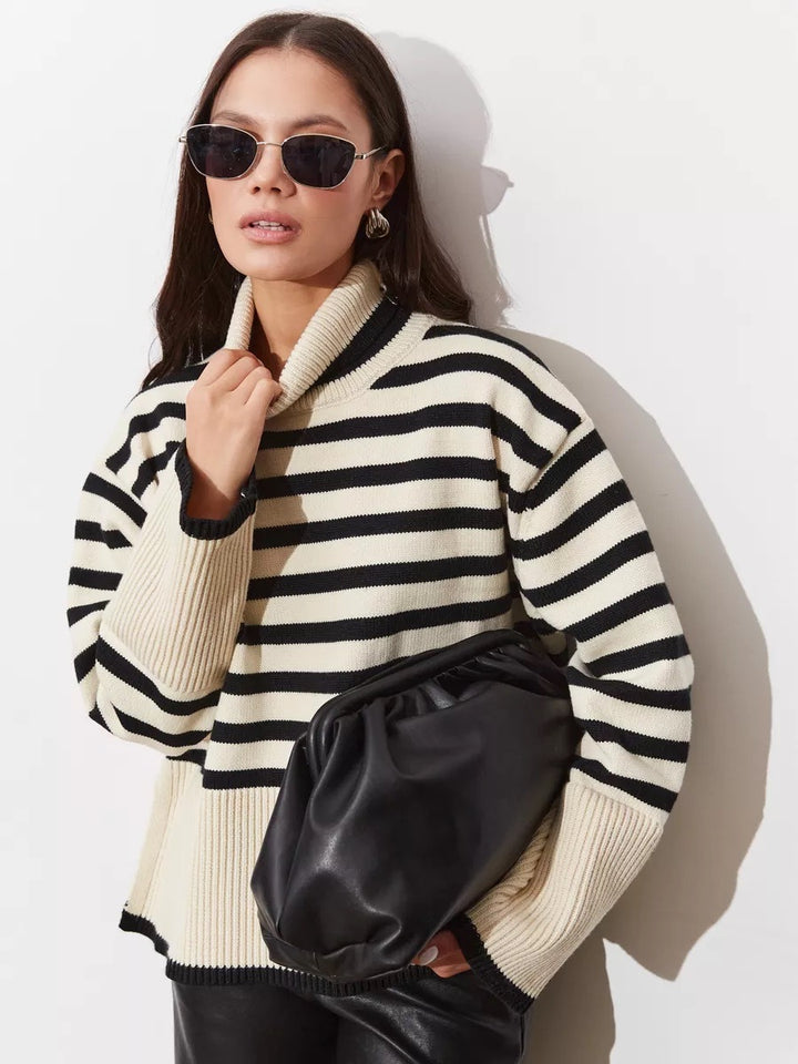 Women's comfortable turtleneck sweater with classic stripes and trendy details Lune London