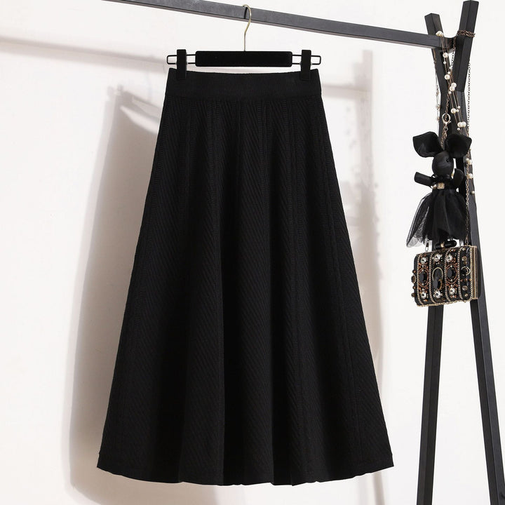 Women's Pleated Midi Skirt with Elastic Waistband and Fine Texture Lune London