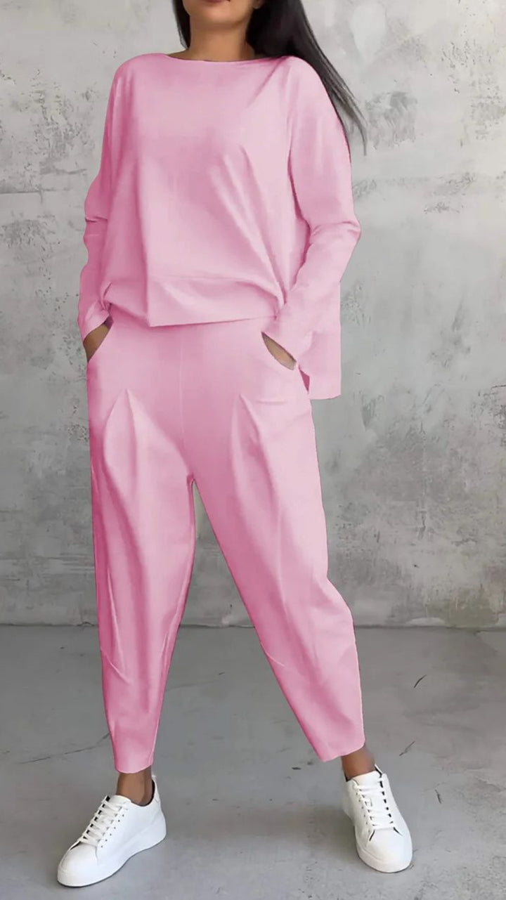 Women Comfortable leisure set with loose fit and pockets Lune London